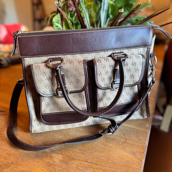 Dooney & Bourke Signature Double Pocket Tote handbag in dark brown leather - Picture 1 of 6